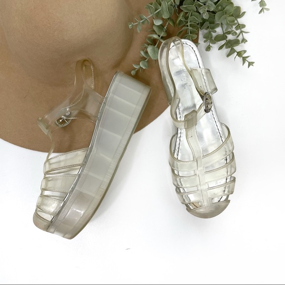 rouge jelly sandals